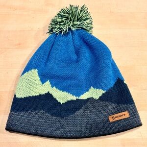 Scott Mountain Adventure Beanie - Blue and Green